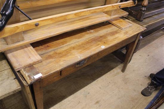 Cherrywood farmhouse table(-)